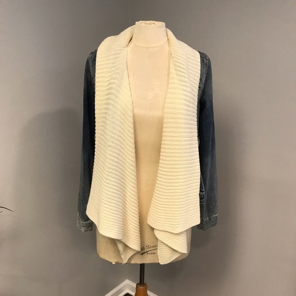 Abercrombie & Fitch jean jacket size Xs - Picture 2 of 10